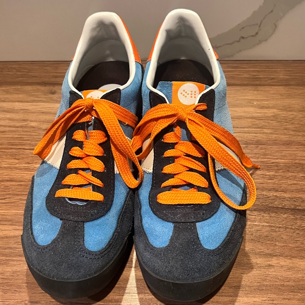 Mens Botas 66 sneakers from Prague. Perfect condition. Size 9 US/8 UK